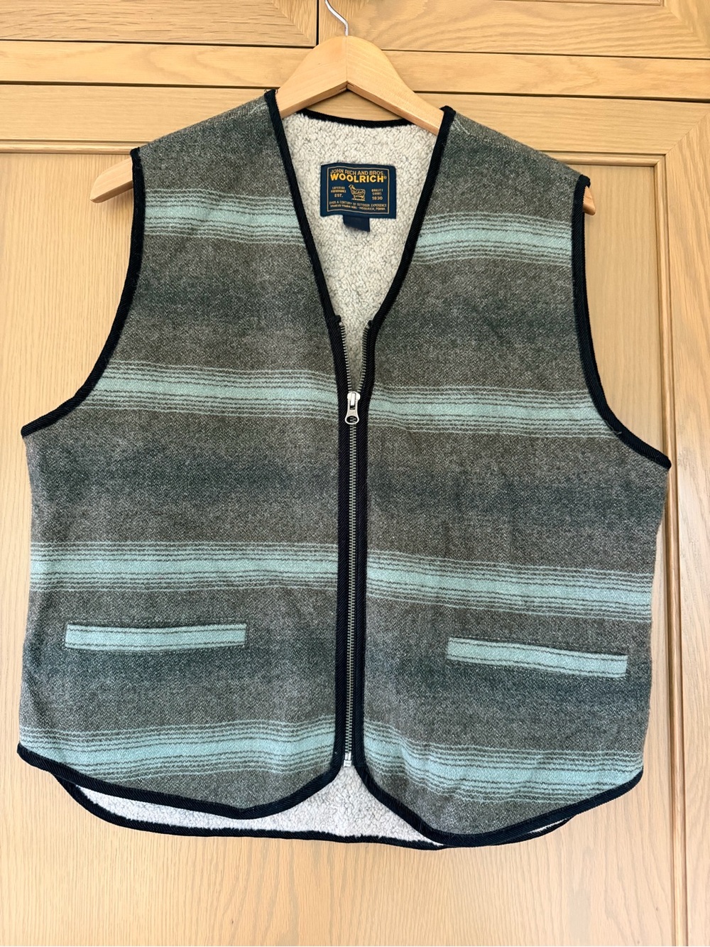 Woolrich Olive and Light Blue Striped Fleece-Lined Vest